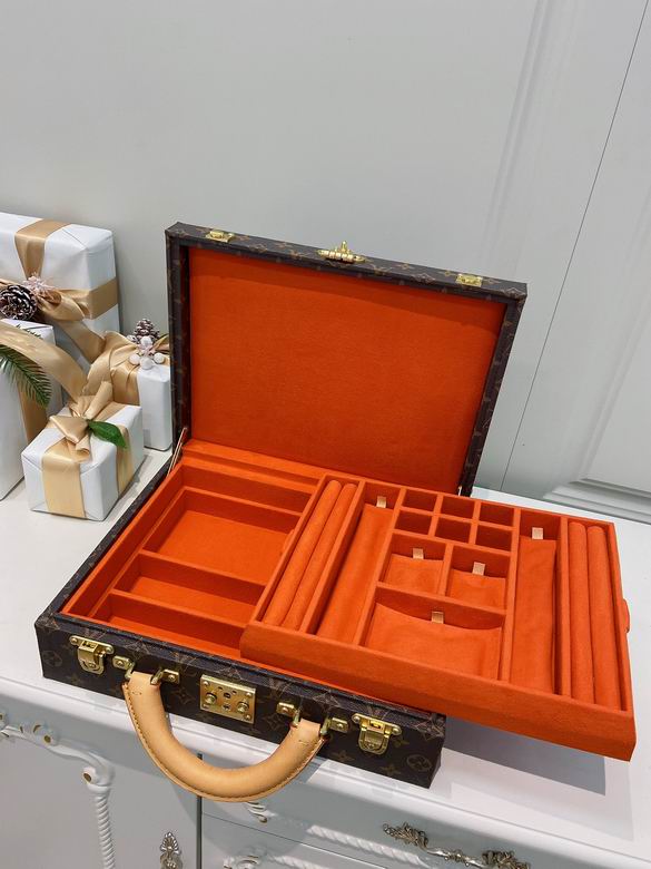 M4700TSZB 34X25X10cm QS 1 (8)