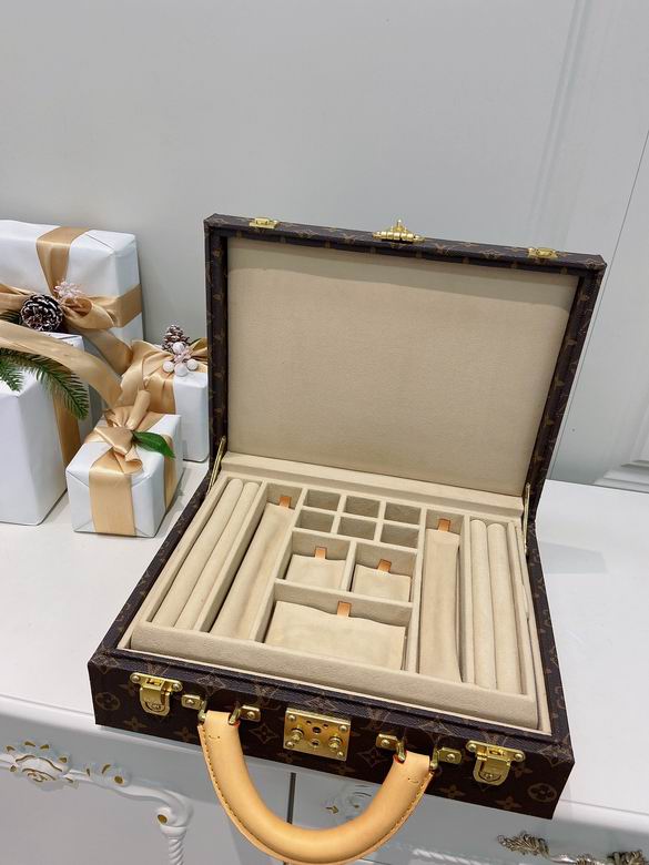 M4700TSZB 34X25X10cm QS 2 (6)