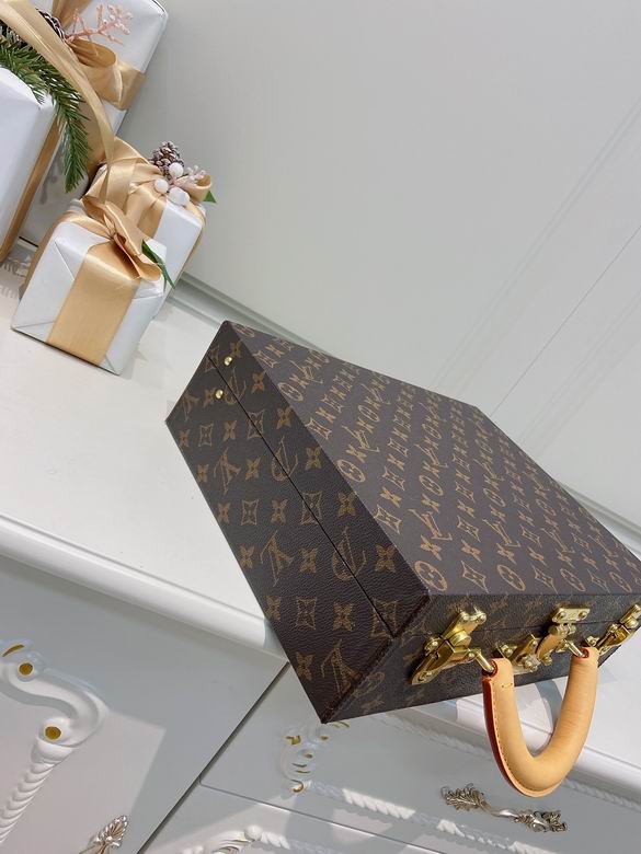 M4700TSZB 34X25X10cm QS 3 (3)