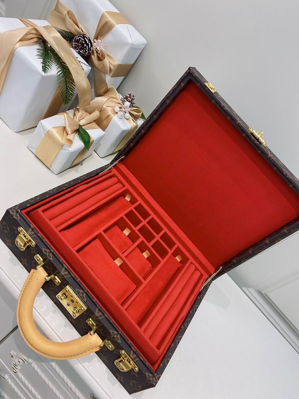 M4700TSZB 34X25X10cm QS 3 (7)