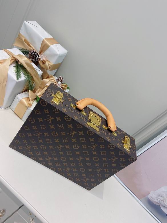 M4700TSZB 34X25X10cm QS 4 (4)