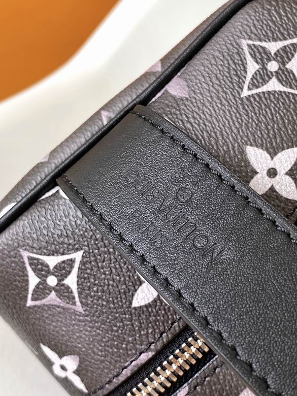 M47069 23X13X12cm XM 4