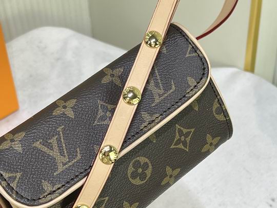 M51855 17x10.5x4cm cs (6)