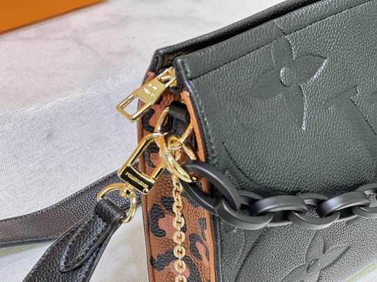 M67692 M80504 25x20x5cm cs (8)