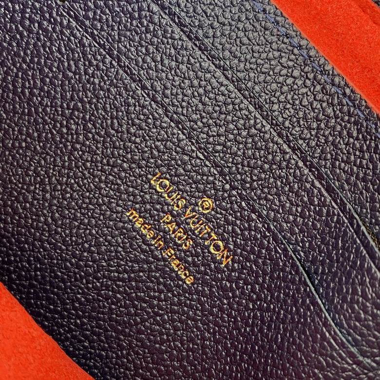 M68713 20x10x0.3 bl (4)