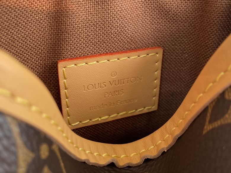 M80874 Fold Me Pouch 14.5X18X6.5 BL (3)