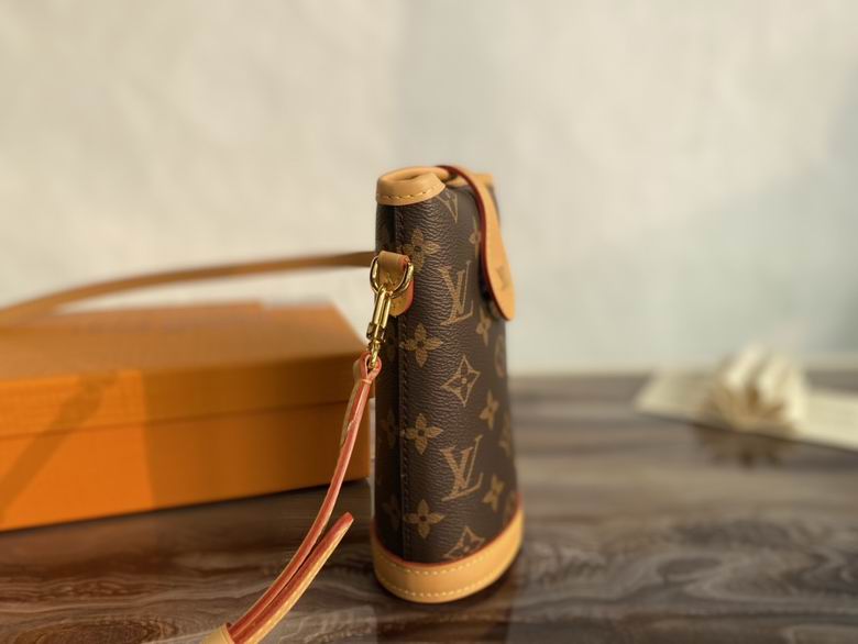 M80874 Fold Me Pouch 14.5X18X6.5 BL (4)