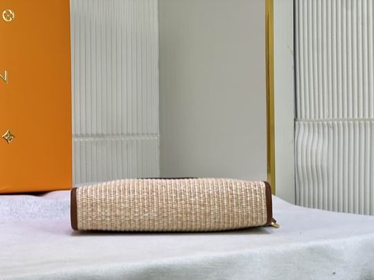 M81366 26x20x5cm cs (14)