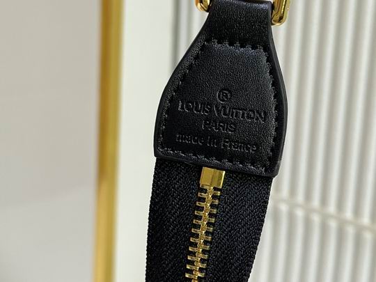 M81366 26x20x5cm cs (5)