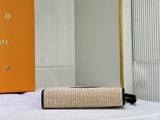 M81366 26x20x5cm cs (7)