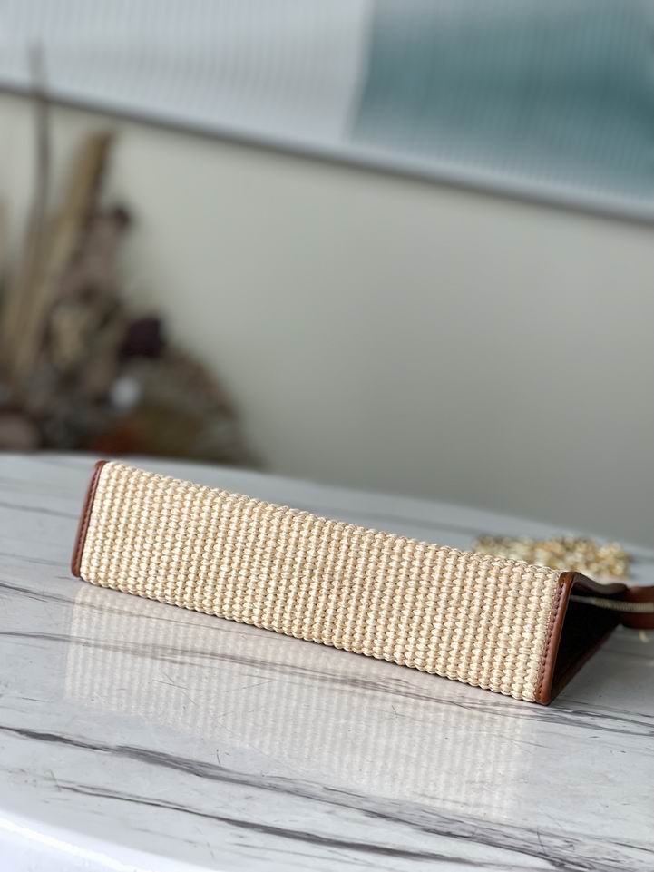 M81366 9.8x7.9x2.2cm gf (13)