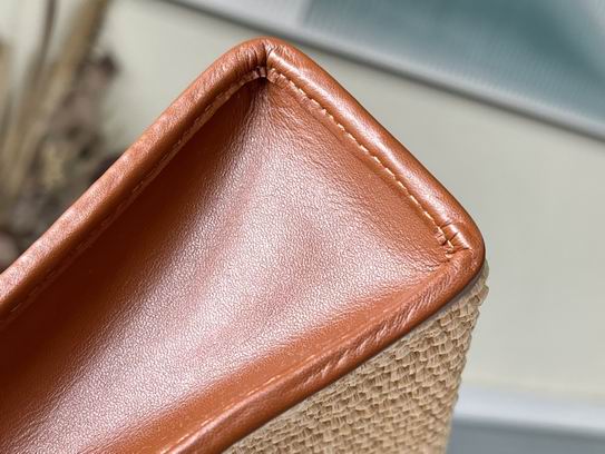 M81366 9.8x7.9x2.2cm gf (16)