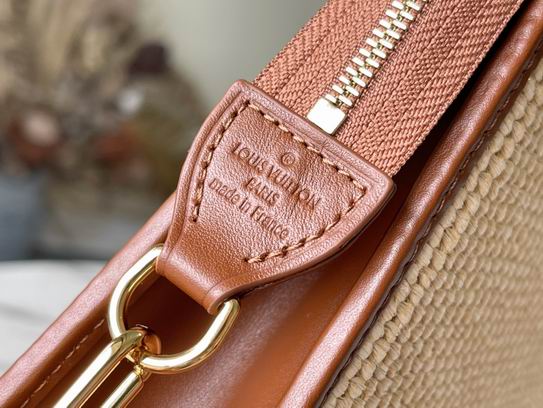 M81366 9.8x7.9x2.2cm gf (18)