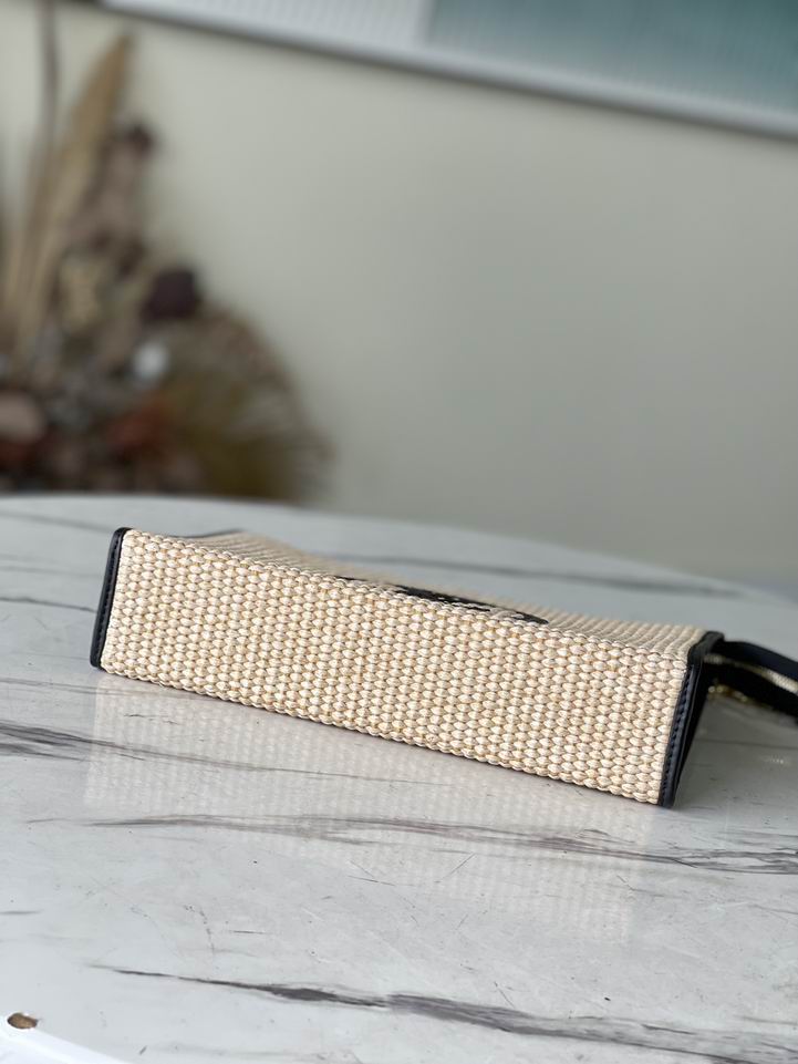 M81366 9.8x7.9x2.2cm gf (4)