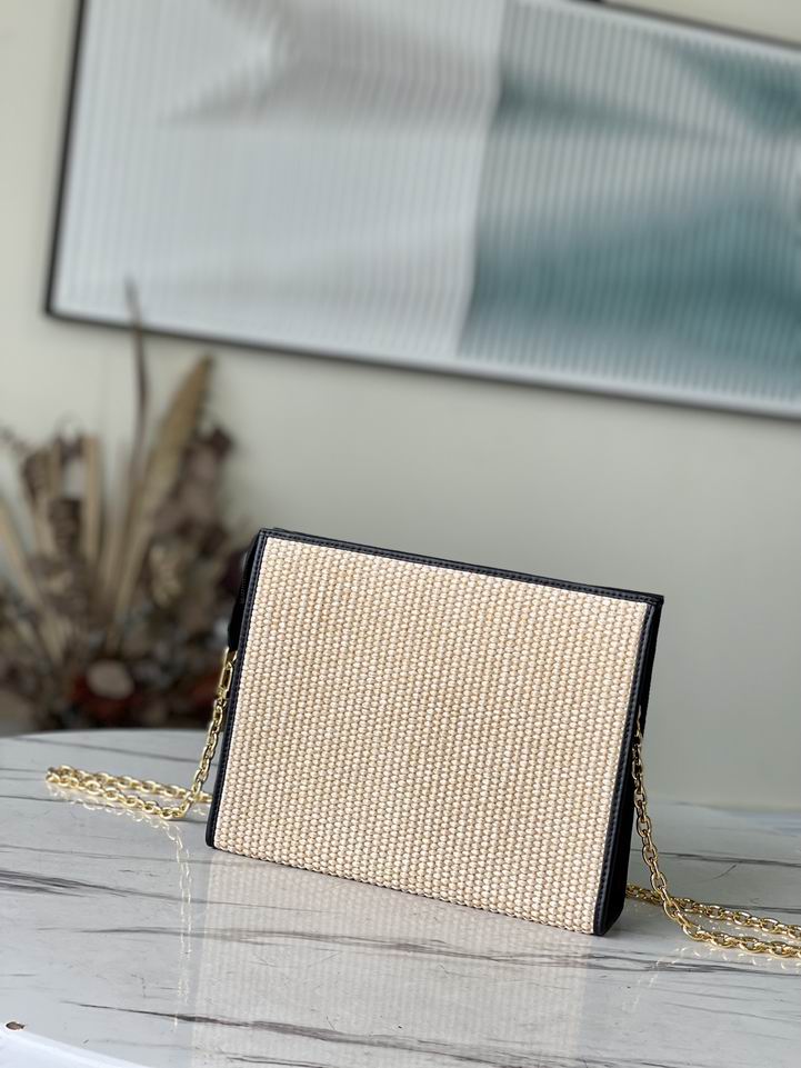 M81366 9.8x7.9x2.2cm gf (5)