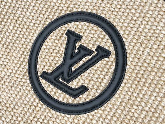 M81366 9.8x7.9x2.2cm gf (6)