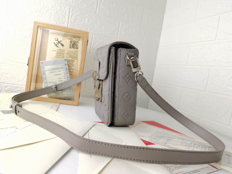 M81522 12X19X7cm YG 4色 (2)