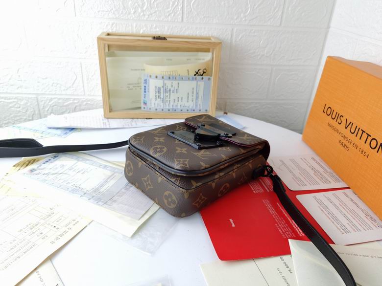 M81522 12X19X7cm YG 4色 (30)