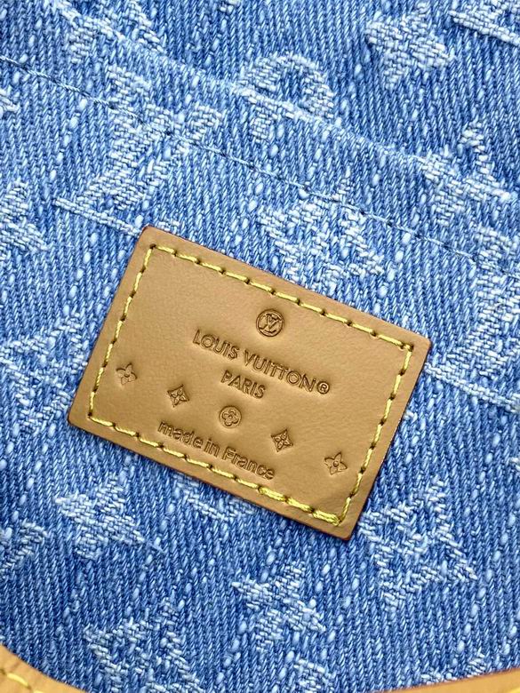 M81569 30X21.5X1cm YG 3