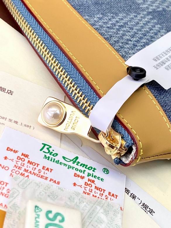 M81570 30X21.5X1cm YG 6