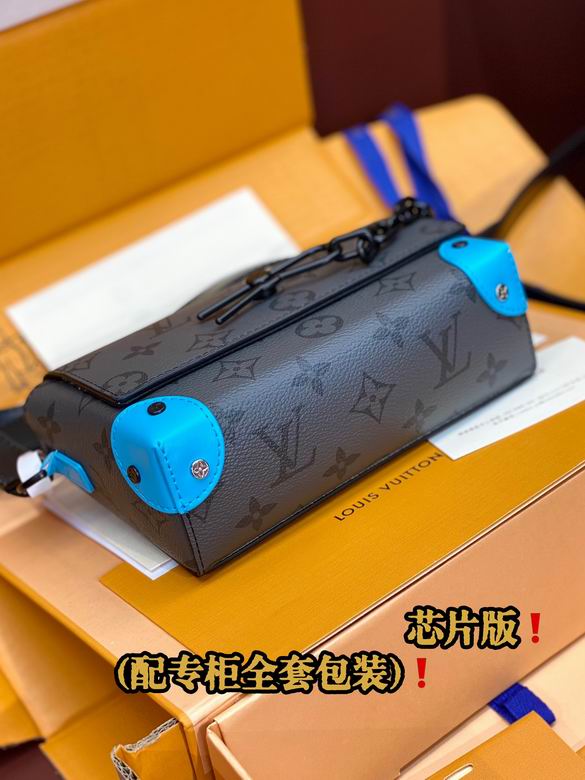 M81746 18X11X6.5cm YG 4色 32