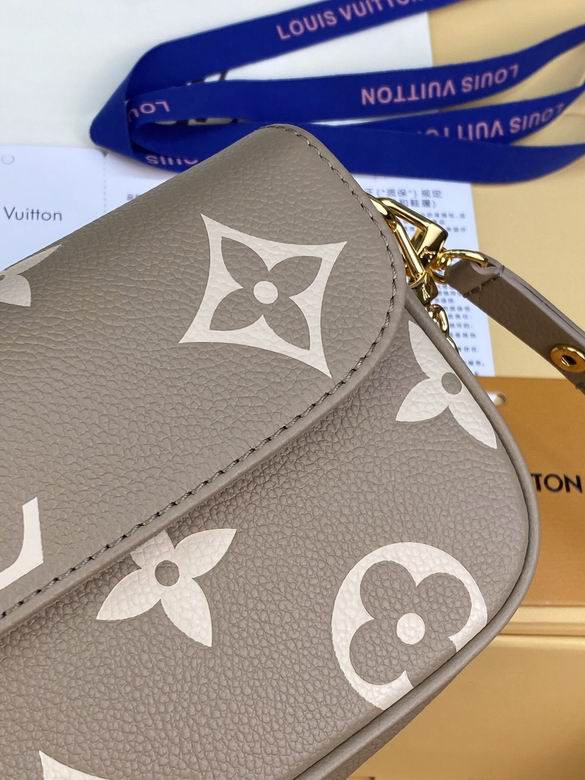 M82211 23.5X12X4.3cm YG 4色 (16)