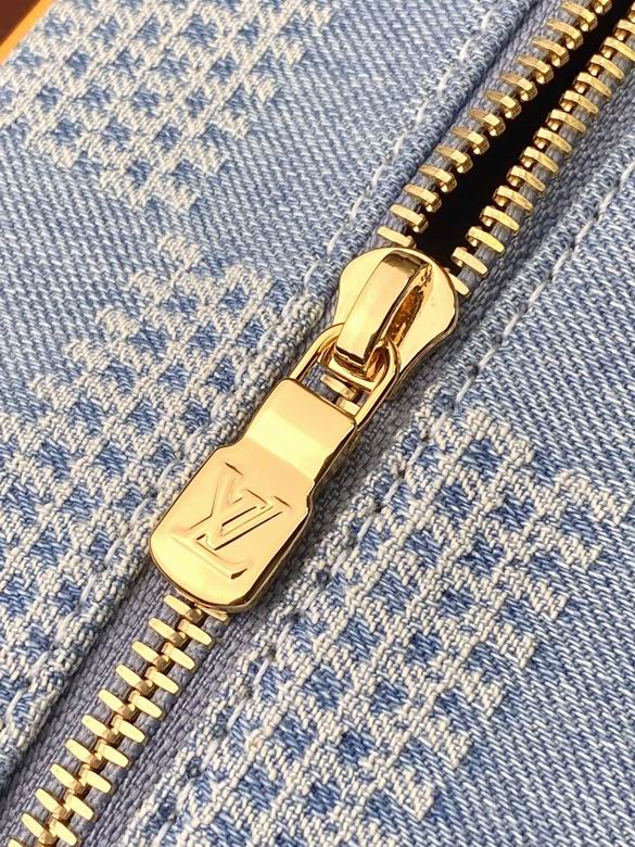 M83112 23X13X12cm YG 7