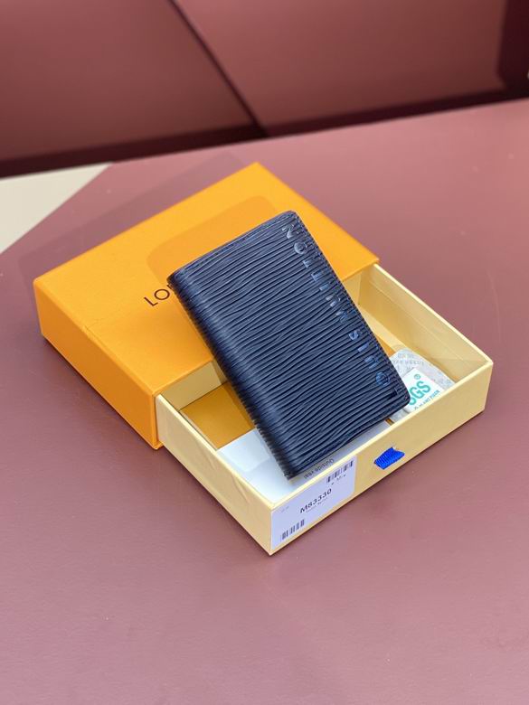 M83330 7.5X11.1X1cm YG 0