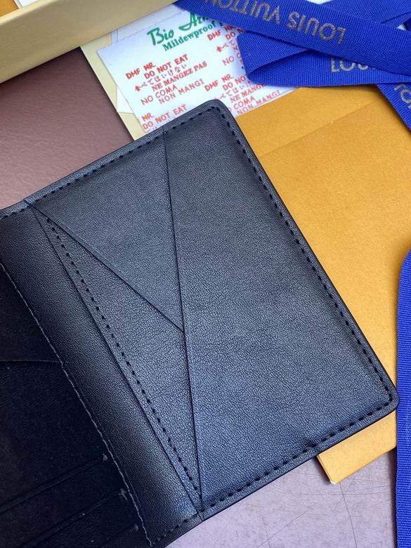 M83330 7.5X11.1X1cm YG 5