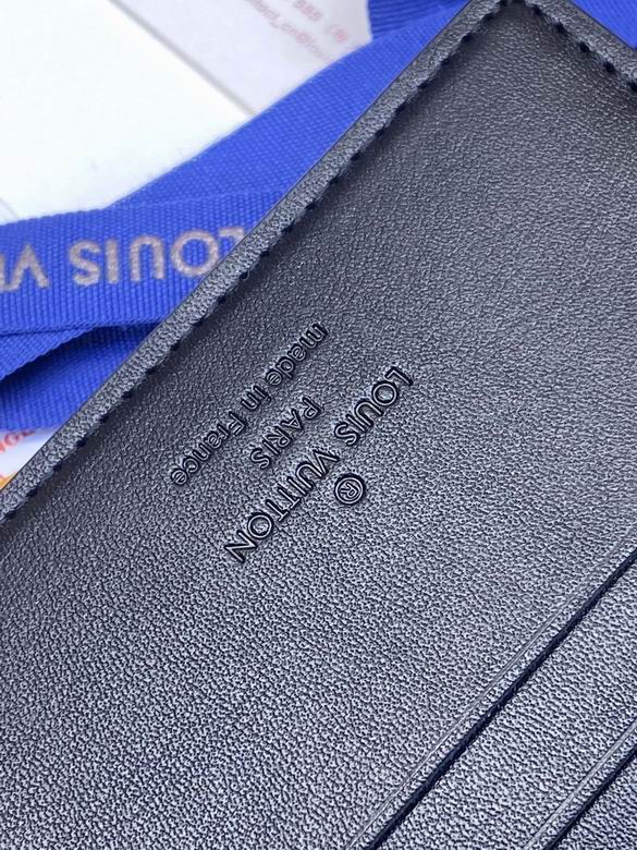 M83333 11.5X9X1.5cm YG 7