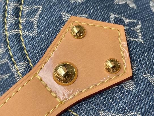 M95057 18.5x23x12cm gf (9)