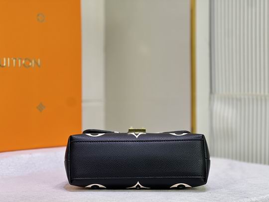 MadeleineBB M46008 24x17x8.5cm cs (24)