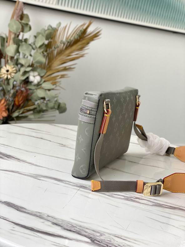 Messenger M43889 26x18x5 cm gf (2)