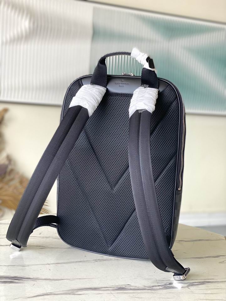 Michael N45279 29x42x13cm gf (4)