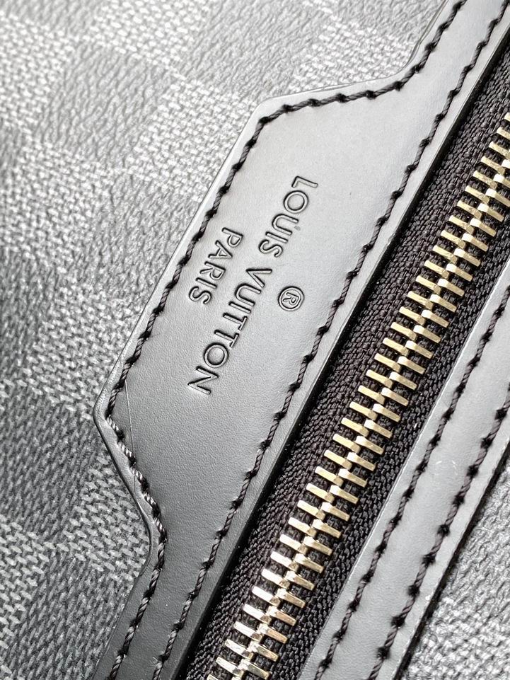 Michael N45279 29x42x13cm gf (6)