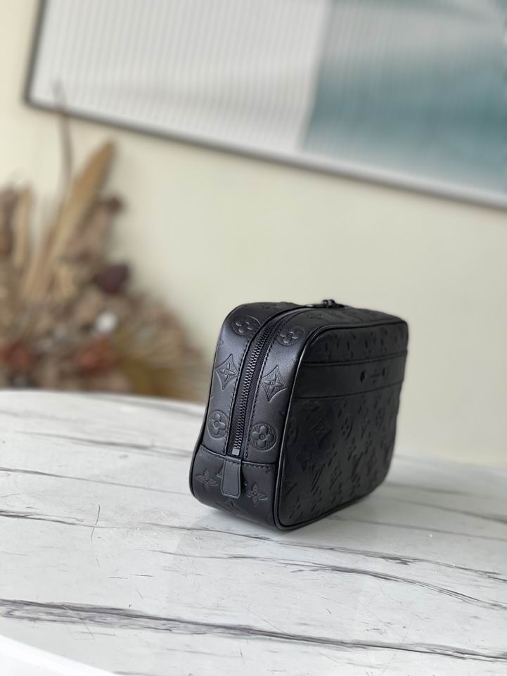 Monogram盥洗包M68589 26x17x7cm gf (4)