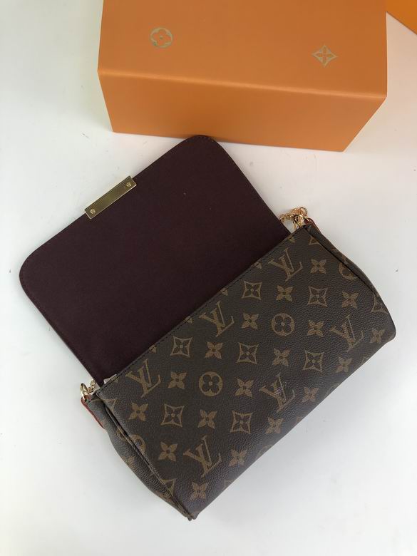 Monogram M40718 28X17X4 bc (24)