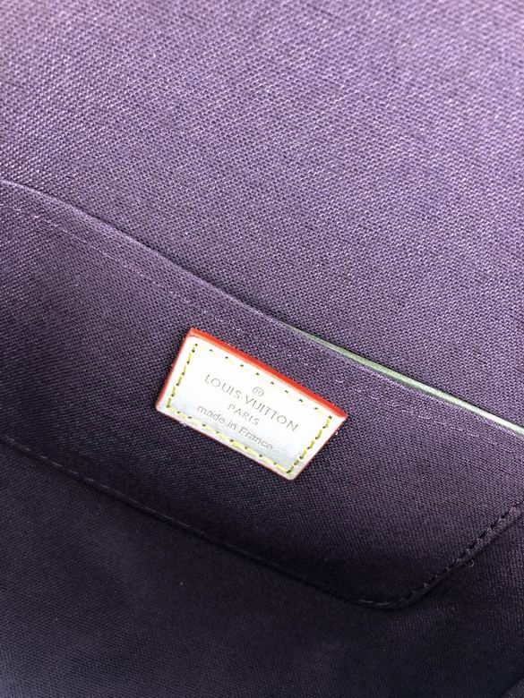 Monogram M40718 28X17X4 bc (25)