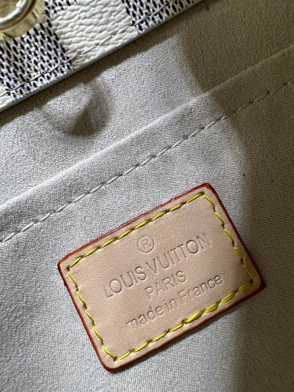 Montaigne BB M41056 33x23x15cm ss (16)