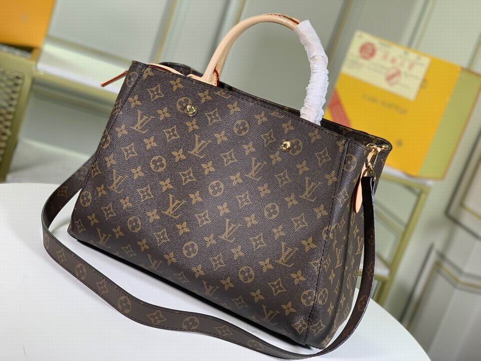 Montaigne M41055 29x20x13 bc (24)