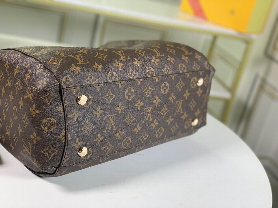 Montaigne M41055 29x20x13 bc (26)