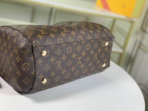 Montaigne M41056 33×23×15 bc (27)