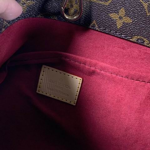 Montaigne M41056 33×23×15 bc (8)