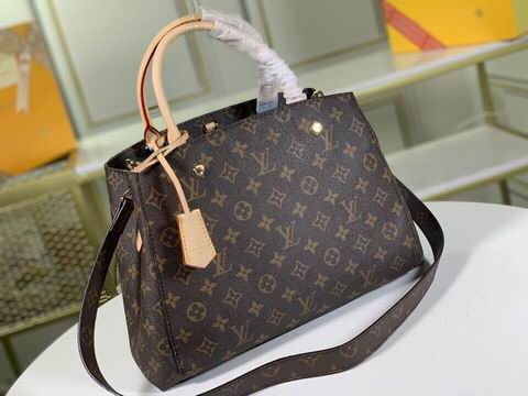 Montaigne M41056 33×23×15 bc (9)