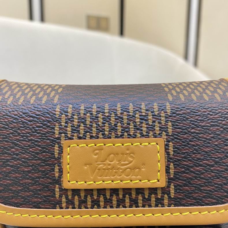 N40379 17x21x6 cm gf (5)