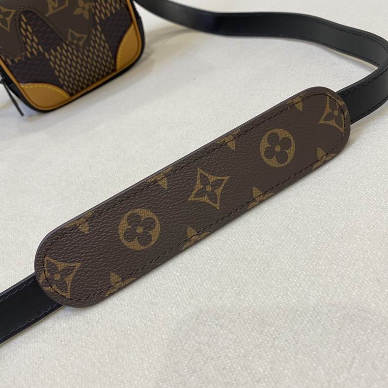 N40379 17x21x6 cm gf (7)