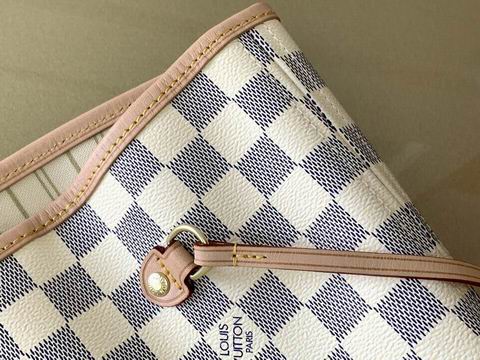 Neverfull M41605 32x29x17 BC (2)