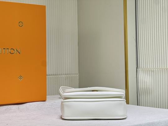 New Wave M20687 21x12x9cm cs (30)