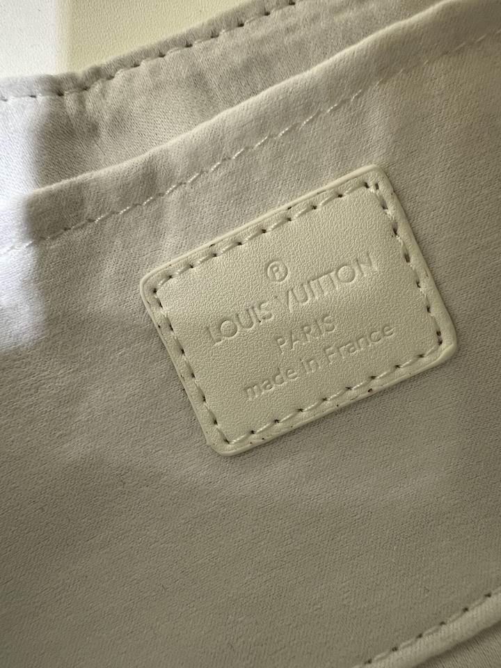 New Wave M20687 21x12x9cm cs (37)