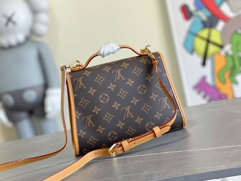 Nicolas Ghesquere M44919 23.5X18X9 AK (3)